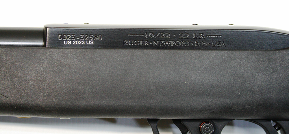 RU1261_RUGER_10-22_Tactical_SLB_Selbstladebuechse_22lr_lfb_1-2x28UNF_Gewinde_Daempfer_www.bayerwald-jagdcenter.de_0.jpg